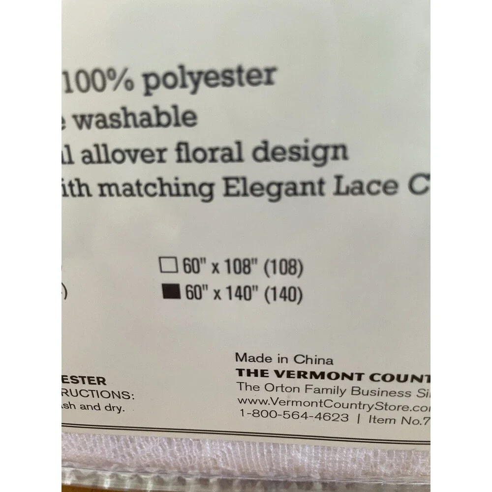 Vintage Style White Lace Tablecloth 60 x 140 Vermont Country Store NIP Floral